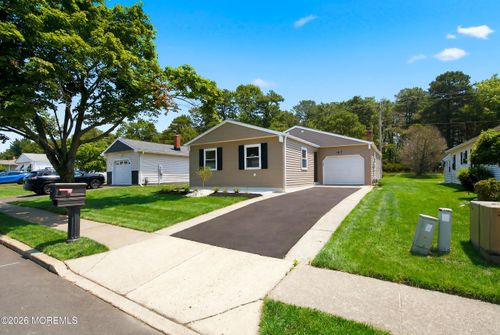 157 Cabrillo Blvd, Toms River, NJ, 08757-5704 | Card Image