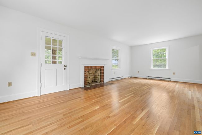 7928 Howardsville Rd, House other with 4 bedrooms, 3 bathrooms and null parking in SCOTTSVILLE VA | Image 9