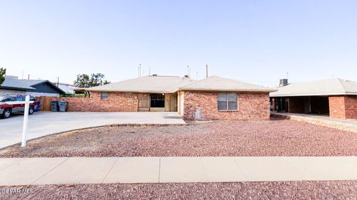 8405 Mettler Dr, El Paso, TX, 79925-2613 | Card Image
