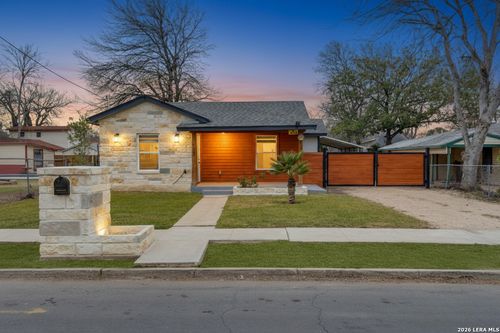 147 Walton, San Antonio, TX, 78225 | Card Image