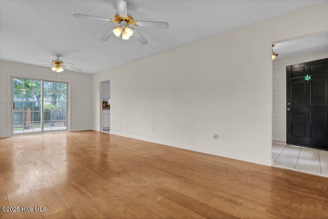 1372 E Boiling Spring Rd, House other with 3 bedrooms, 2 bathrooms and null parking in Southport NC | Image 8