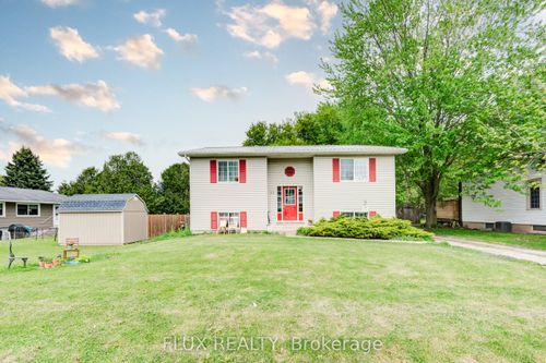 25 North St, Egmondville, ON, N0K1G0 | Card Image