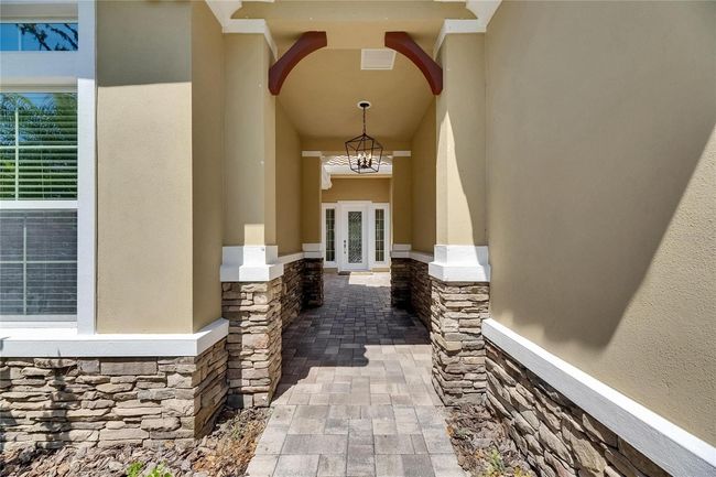 Front Courtyard | Image 72