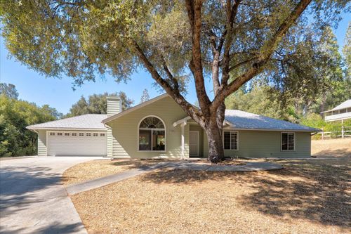 51765 Ponderosa Way, Oakhurst, CA, 93644-9305 | Card Image