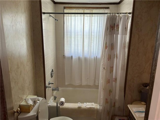 40 Lima St, House other with 3 bedrooms, 1 bathrooms and 4 parking in Warwick RI | Image 20