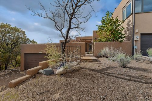 279 Loma Entrada, Santa Fe, NM, 87501-1270 | Card Image