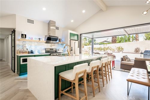 575 N Burton Way, Palm Springs, CA, 92262 | Card Image