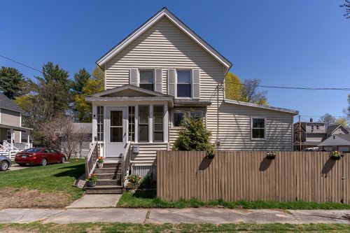 12 Harvard St, Exeter, NH, 03833-1536 | Card Image