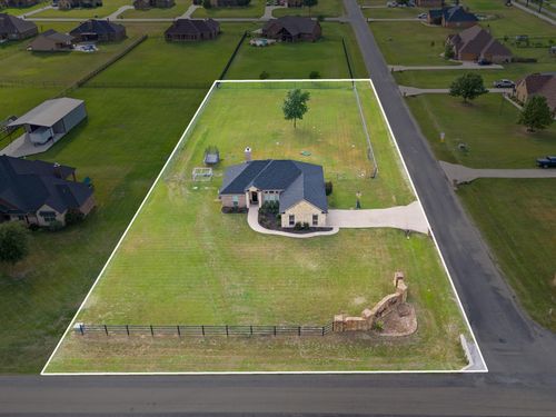 101 Eagles Crest Ln, Weatherford, TX, 76087-5034 | Card Image