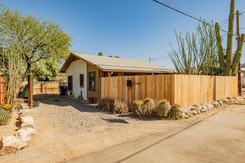 1130 E Florita St, Tucson, AZ, 85719-5831 | Card Image