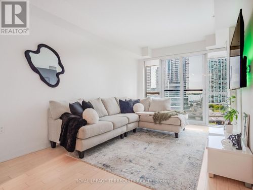 1009-1 The Esplanade, Toronto, ON, M5E0A8 | Card Image