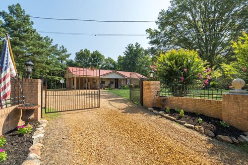 2484 Bryan Rd, Michigan City, MS, 38647-8806 | Card Image