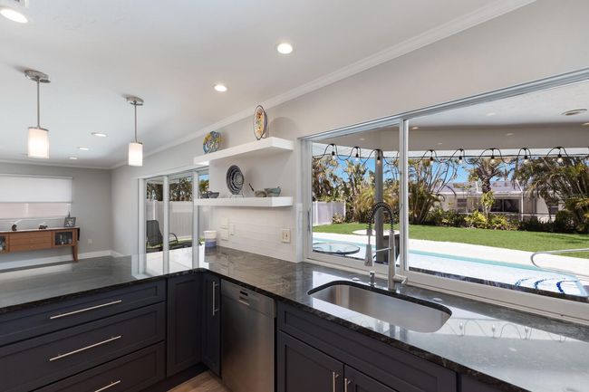 508 70 Th St, House other with 3 bedrooms, 2 bathrooms and null parking in HOLMES BEACH FL | Image 12