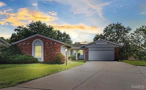 11875 Old Halls Ferry Rd, Black Jack, MO, 63033-6825 | Card Image