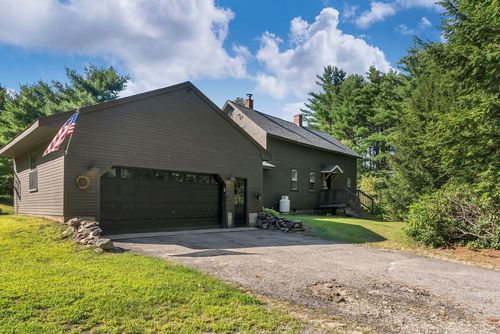 274 Bridge St, West Newfield, ME, 04095-3133 | Card Image