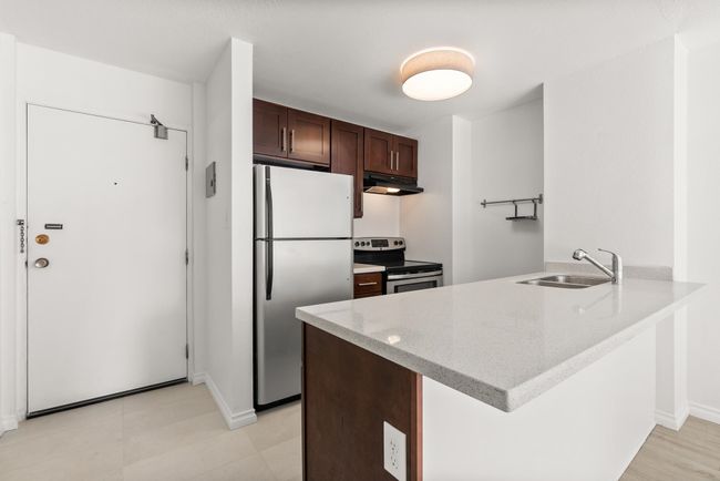 605 - 1333 Hornby St, Condo with 1 bedrooms, 1 bathrooms and null parking in Vancouver BC | Image 8