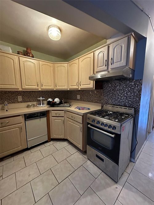 apt-3a5-55 102nd St, Corona, NY, 11368-3279 | Card Image