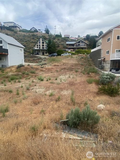 275 W Beach Drive, Orondo, WA, 98843 | Card Image