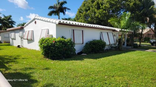 800 Ne 3rd Street, Hallandale Beach, FL, 33009 | Card Image