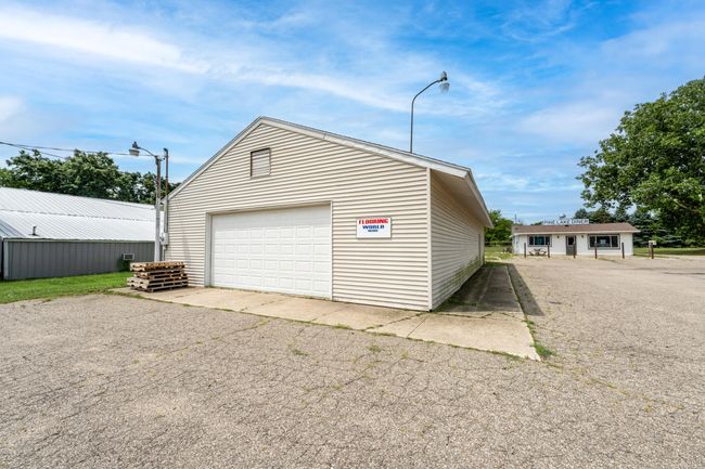 938 Doster Rd, Home with 0 bedrooms, 1 bathrooms and 35 parking in Plainwell MI | Image 33