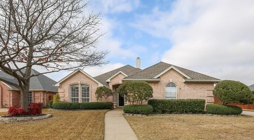 8205 Lost Maple Dr, North Richland Hills, TX, 76182-8431 | Card Image