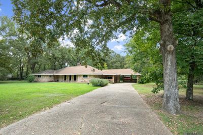 12024 Lovett Rd, House other with 5 bedrooms, 3 bathrooms and null parking in Central LA | Image 2