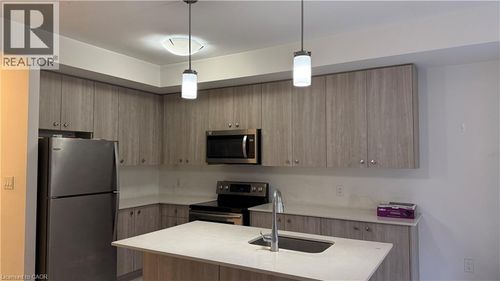 a8-10 Palace St, Kitchener, ON, N2E0J3 | Card Image