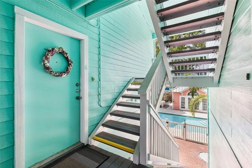b6-3002 W Cleveland St, TAMPA, FL, 33609-3181 | Card Image