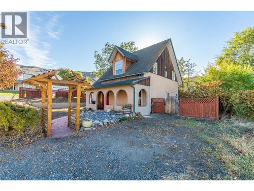 {{alt}} | Card Image