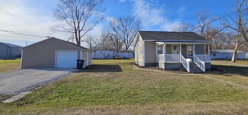 803 S Maple St, Salem, IL, 62881-2340 | Card Image