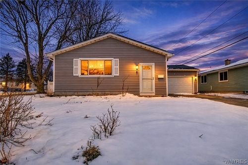 4 E Toulon Dr, Cheektowaga, NY, 14227-3110 | Card Image