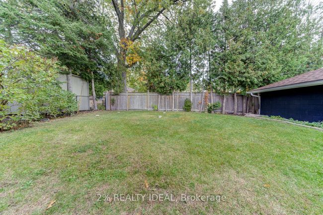 141 River Rd E, House other with 2 bedrooms, 2 bathrooms and 7 parking in Wasaga Beach ON | Image 35