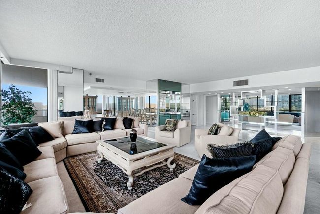 252 - 100 Lakeshore Drive, Condo with 3 bedrooms, 4 bathrooms and null parking in North Palm Beach FL | Image 9