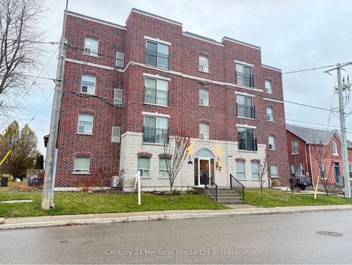 {{alt}} | Card Image