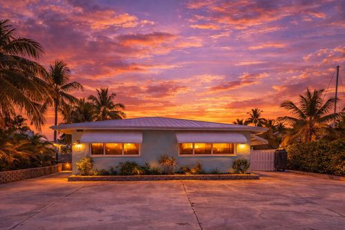 599 30th Street Ocean, Marathon, FL, 33050-4261 | Card Image