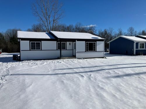 1604 Allen Rd, Kimball, MI, 48074-2602 | Card Image