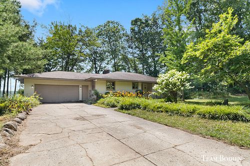 23129 Lakeview Ln, Pierson, MI, 49339-9613 | Card Image