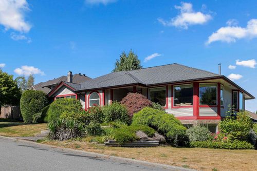 5826 190 St, Surrey, BC, V3S7R8 | Card Image