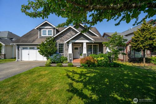 5617 Old Settler Dr, Ferndale, WA, 98248-8820 | Card Image