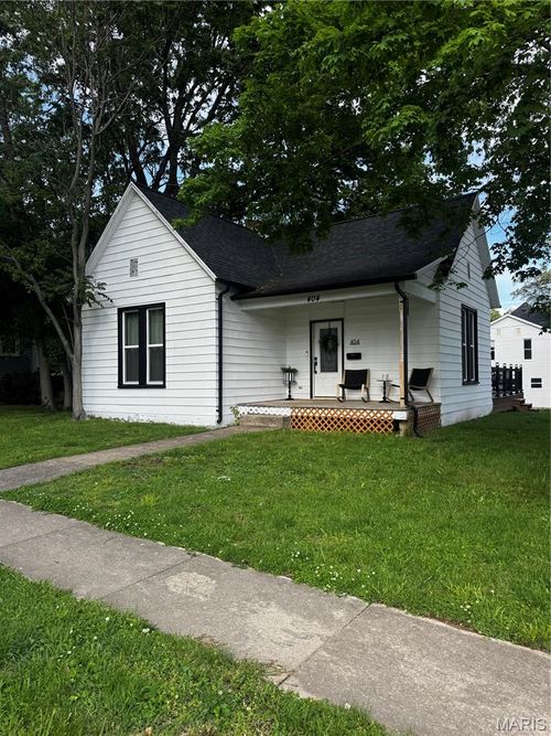 404 N Locust St, Greenville, IL, 62246-1402 | Card Image