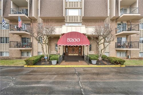 405-5200 West Blvd, Boardman, OH, 44512-2529 | Card Image
