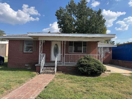 131 S Walnut St, Steele, MO, 63877-1712 | Card Image