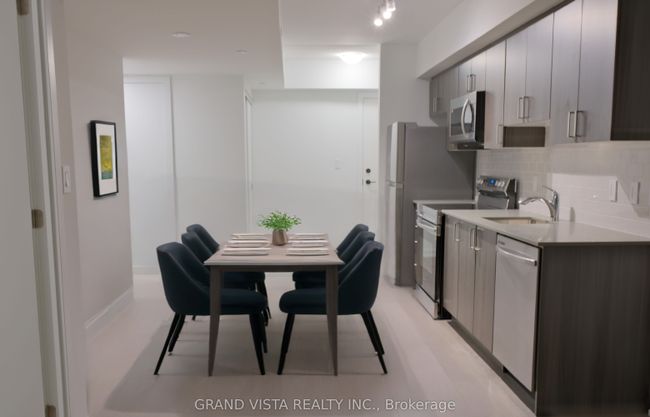 209 - 556 Marlee Ave, Condo with 1 bedrooms, 1 bathrooms and null parking in North York ON | Image 4