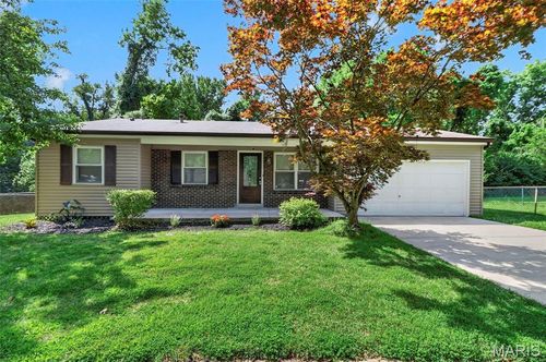 6650 Silver Fox Dr, Florissant, MO, 63034-2730 | Card Image