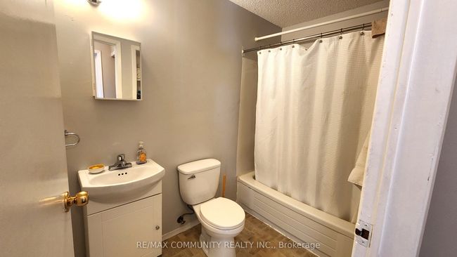 109 Lindsay St, Home with 3 bedrooms, 3 bathrooms and 8 parking in Fenelon Falls ON | Image 16