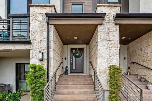 8307 Distinctive Dr, San Diego, CA, 92108-2632 | Card Image
