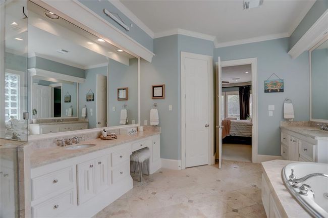 19 Royal Hampton Ct, House other with 5 bedrooms, 5 bathrooms and 3 parking in Sugar Land TX | Image 20