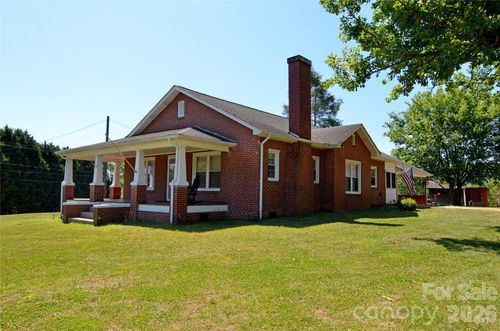 1419 Us 70 W, Valdese, NC, 28690-9593 | Card Image