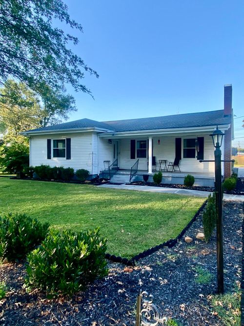 1710 Parkview Dr, Hopkinsville, KY, 42240-5073 | Card Image