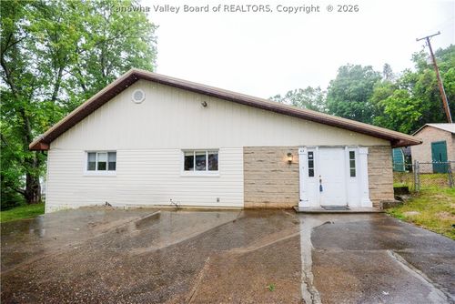45 Pioneer Ln, Charleston, WV, 25312-5744 | Card Image